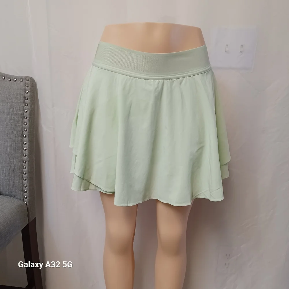 Lululemon Athletica Green Mini Skater Skirt Casual Size 6 - Picture 3 of 11
